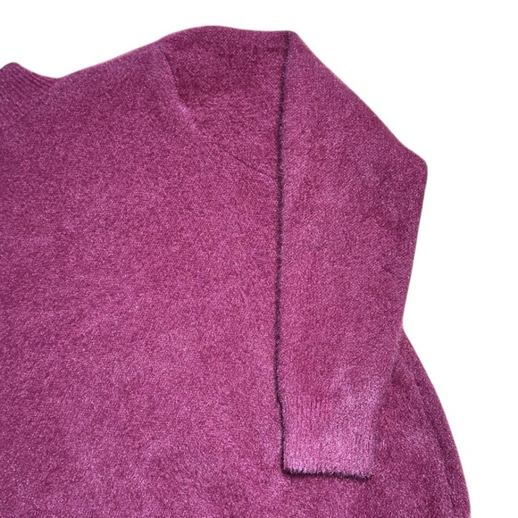 Strawberry Eyelash Mock Neck Long Sleeve Pullover Sweater Womens XS - Picture 5 of 7